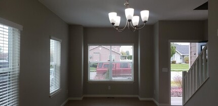 1338 E 6th St in Deer Park, WA - Building Photo - Building Photo