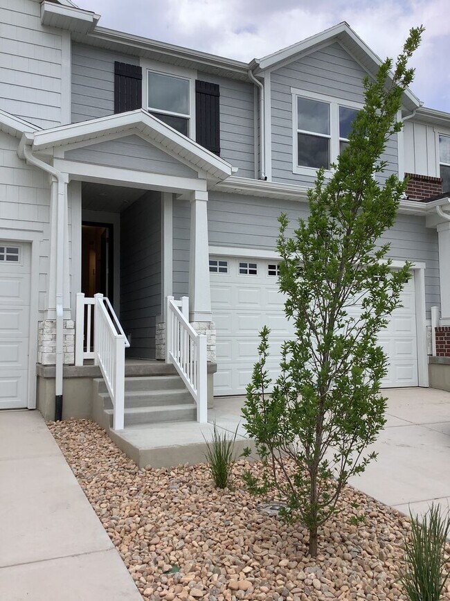 property at 941 Portman Wy