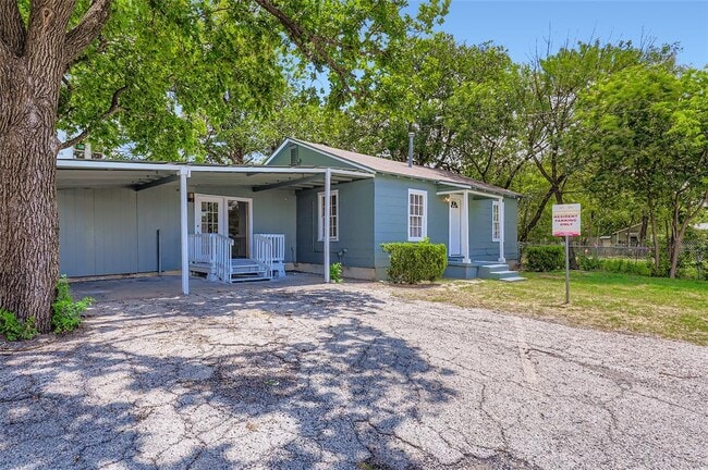 700 W St Johns Ave in Austin, TX - Building Photo - Building Photo