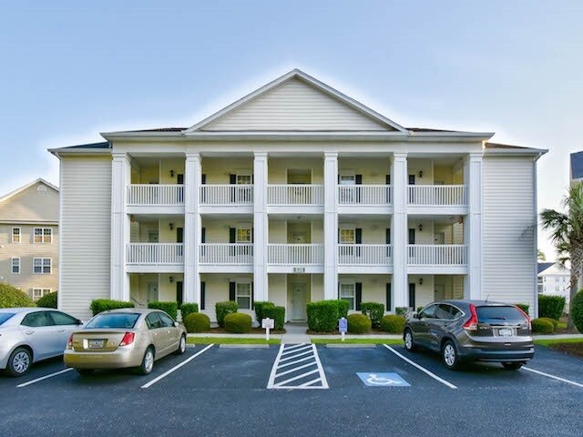 635 Woodmoor Circle, Unit 202 in Murrells Inlet, SC - Building Photo