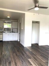 1401 E Alfred St, Unit 4 in Tavares, FL - Foto de edificio - Building Photo