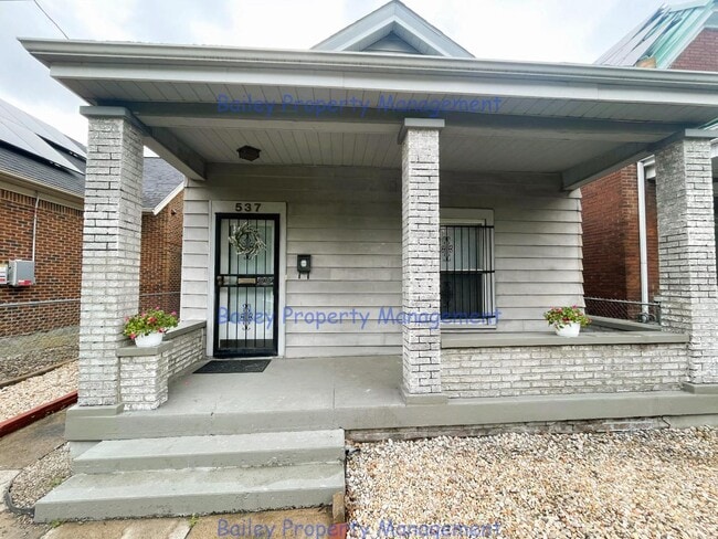 537 E Oak St in Louisville, KY - Building Photo - Building Photo