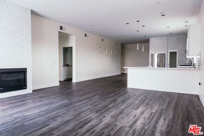 property at 1431 S Sherbourne Dr