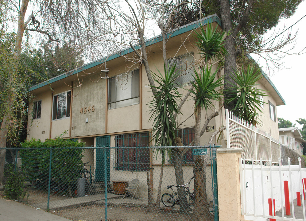 4538-4546 Willow Brook Ave in Los Angeles, CA - Foto de edificio