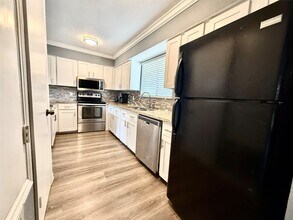 10075 Westpark Dr in Houston, TX - Building Photo - Building Photo