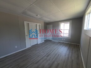 327 Ridgeway Ave in Evansville, IN - Building Photo - Building Photo