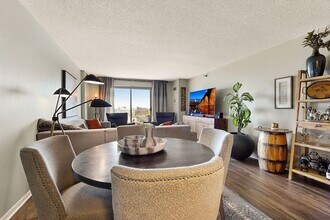 401 S 1st St, Unit Apt 109 in Minneapolis, MN - Building Photo - Building Photo