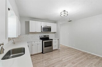 405 N Carr Ave in Sherman, TX - Building Photo - Building Photo