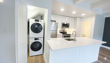 1910 Green Bay Rd in Highland Park, IL - Building Photo - Building Photo