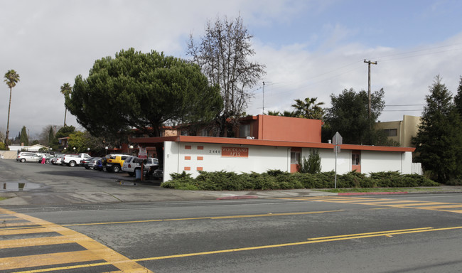 2440 Old Sonoma Rd in Napa, CA - Foto de edificio - Building Photo