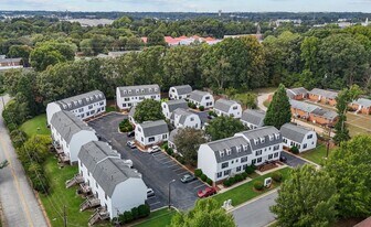 1024 Fir Pl in Greensboro, NC - Building Photo