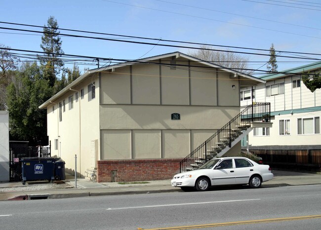 765 Marsh Rd in Menlo Park, CA - Building Photo - Building Photo