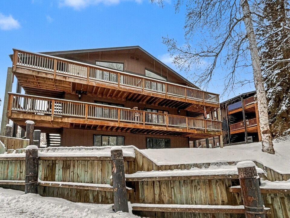 8516 Boundary Ave in Anchorage, AK - Building Photo