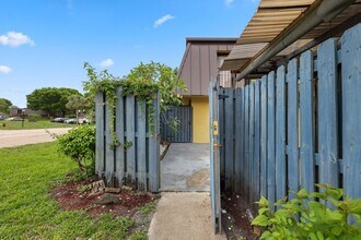 3665 Silver Lace Ln in Boynton Beach, FL - Building Photo - Building Photo