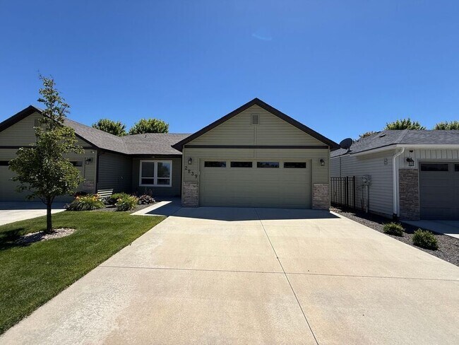 property at 2839 E Apricot Dr