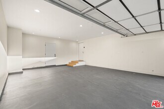 4824 Saloma Ave in Los Angeles, CA - Building Photo - Building Photo