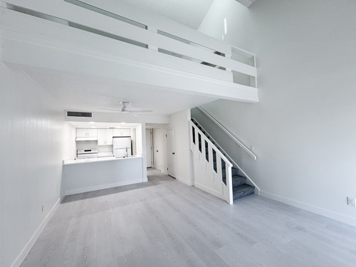 1100 Turner St, Unit Unit 208 in Clearwater, FL - Foto de edificio - Building Photo