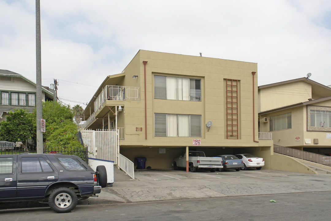 219 S Alexandria Ave in Los Angeles, CA - Building Photo