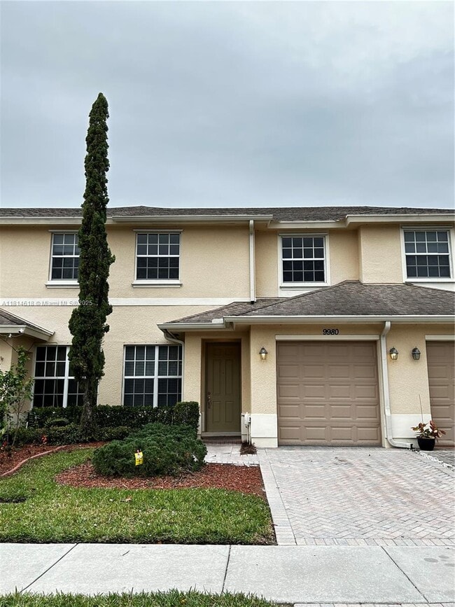 property at 9980 E Villa Cir