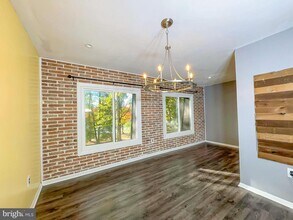 5239 W Running Brook Rd-Unit -302 in Columbia, MD - Building Photo - Building Photo