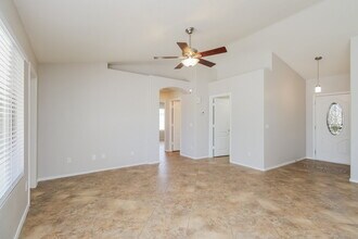 7705 E Caballero St in Mesa, AZ - Foto de edificio - Building Photo