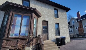 103 Lincoln St in Mankato, MN - Building Photo