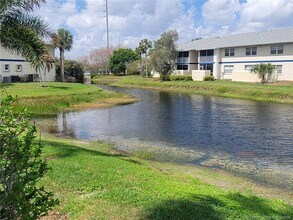 1524 SE Royal Green Cir in Port St. Lucie, FL - Building Photo - Building Photo