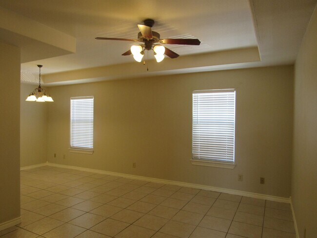9804 Cantera Ct in Laredo, TX - Building Photo - Building Photo
