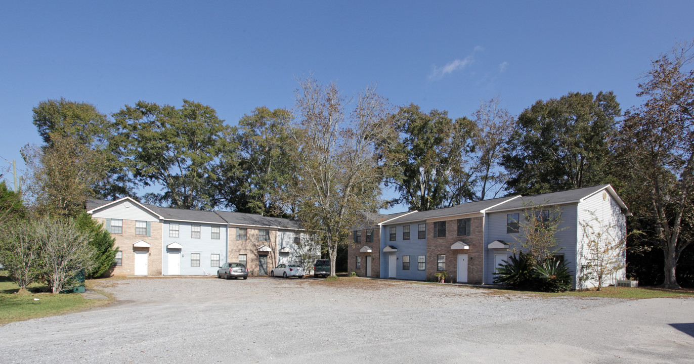 1904 Hand Ave in Bay Minette, AL - Building Photo