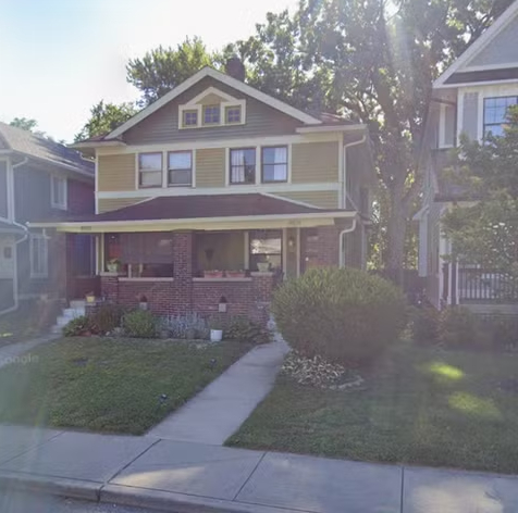 property at 4923 Broadway St