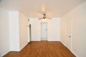 11645 Moorpark St in Los Angeles, CA - Building Photo - Building Photo