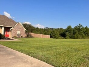 957 Lebleu Rd in Leesville, LA - Building Photo - Building Photo