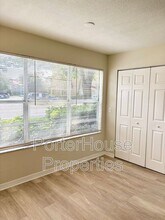 5164 Conroy Rd in Orlando, FL - Building Photo - Building Photo
