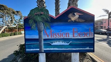 4008 Mission Blvd in San Diego, CA - Foto de edificio - Building Photo