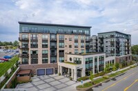 5220 Eden Ave, Unit 314 in Edina, MN - Building Photo - Building Photo