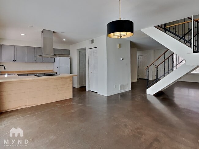 property at 4440 W Solano Dr N