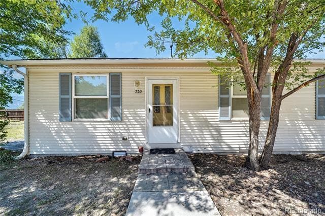 735 E Cucharras St in Colorado Springs, CO - Building Photo - Building Photo