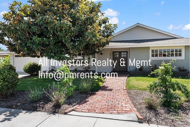 property at 4959 Park Dr