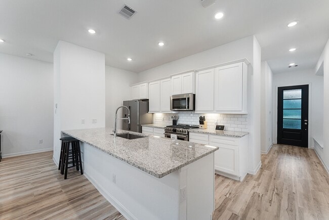 property at 516 Bristol Tide Ct