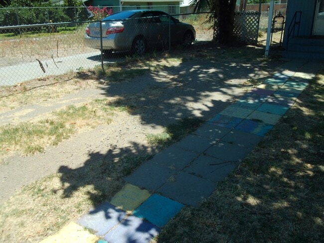 5934 Cohn Ave in Olivehurst, CA - Building Photo - Building Photo