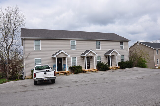 105 Cameron Ct in Glasgow, KY - Building Photo - Building Photo