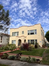 227 Avenue F, Unit #C in Redondo Beach, CA - Building Photo - Building Photo