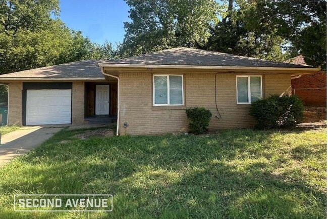 property at 1521 Meyers Pl