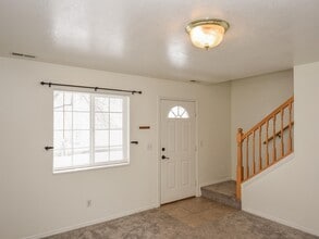105 Penhurst Pl in North Logan, UT - Building Photo - Building Photo