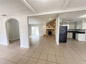 8318 Chenille Dr in Orlando, FL - Foto de edificio - Building Photo