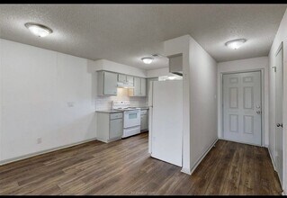 2087 W Osr, Unit B in Bryan, TX - Building Photo - Building Photo
