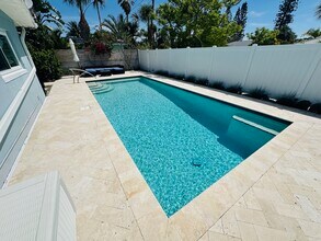 385 S Tessier Dr in St Pete Beach, FL - Building Photo - Building Photo