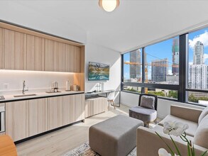 225 N Miami Ave, Unit ID1373685P in Miami, FL - Foto de edificio - Building Photo