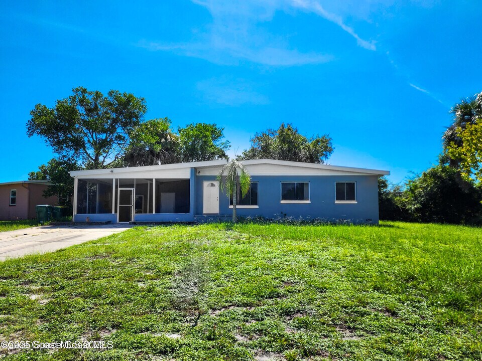 919 Kensington Dr in Cocoa, FL - Building Photo
