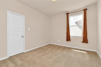 4606 Sky Harbor Ct in Sugar Land, TX - Building Photo - Building Photo